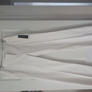 Kenneth Cole N Y white pants